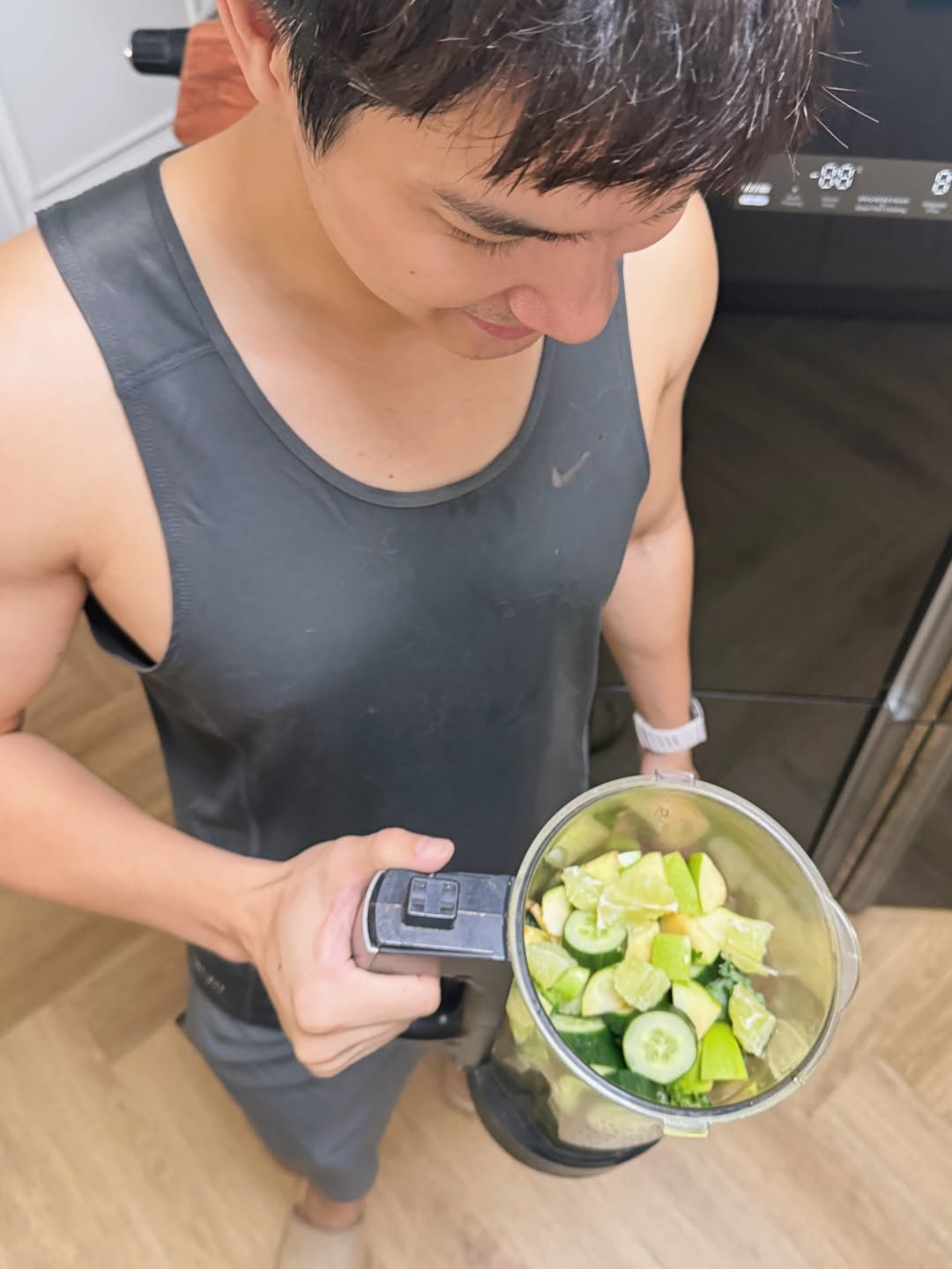 ไมค์ - ภัทรเดช สงวนความดี