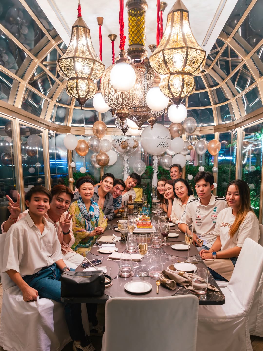 ไมค์ - ภัทรเดช สงวนความดี