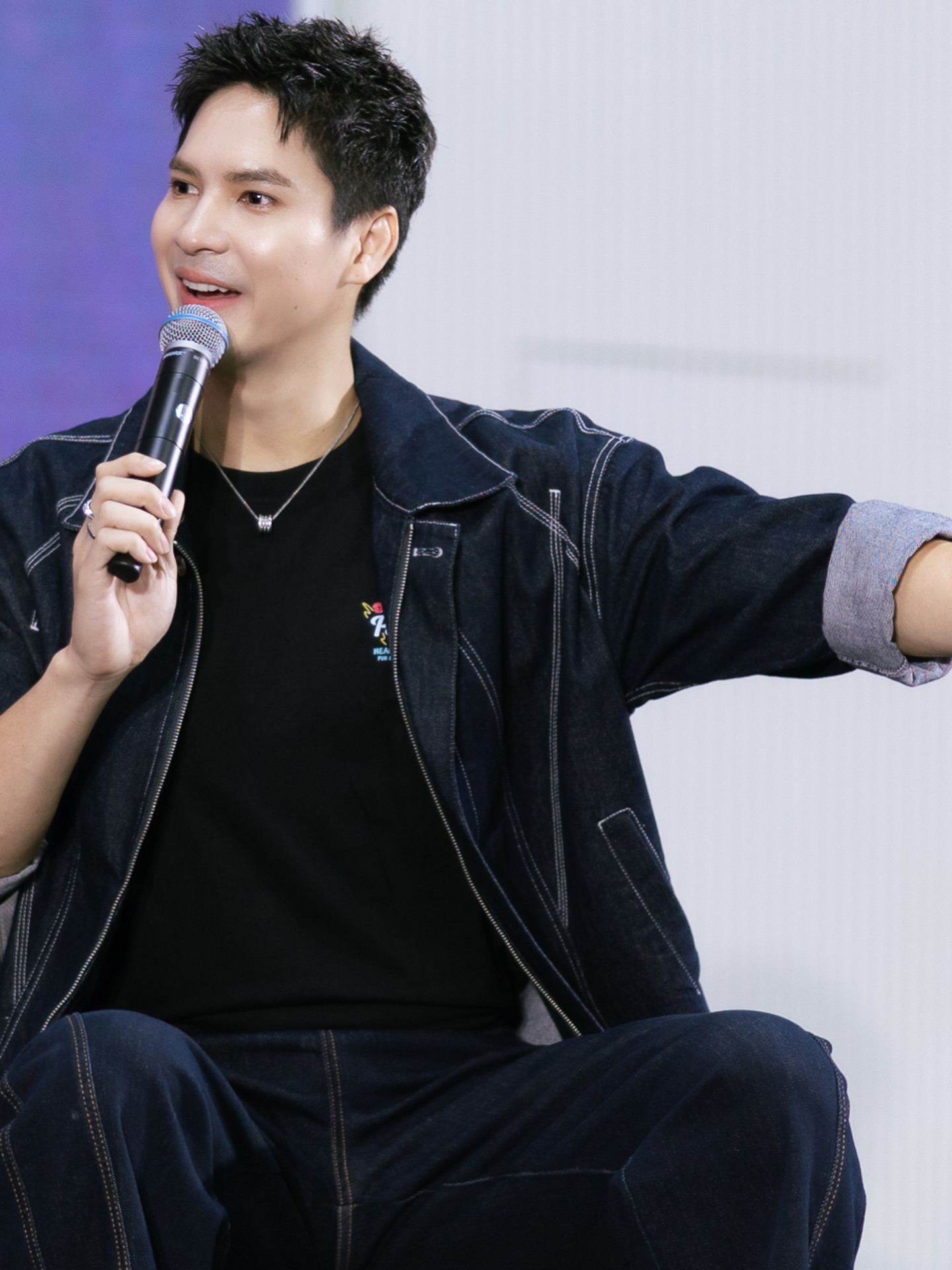 ไมค์ - ภัทรเดช สงวนความดี