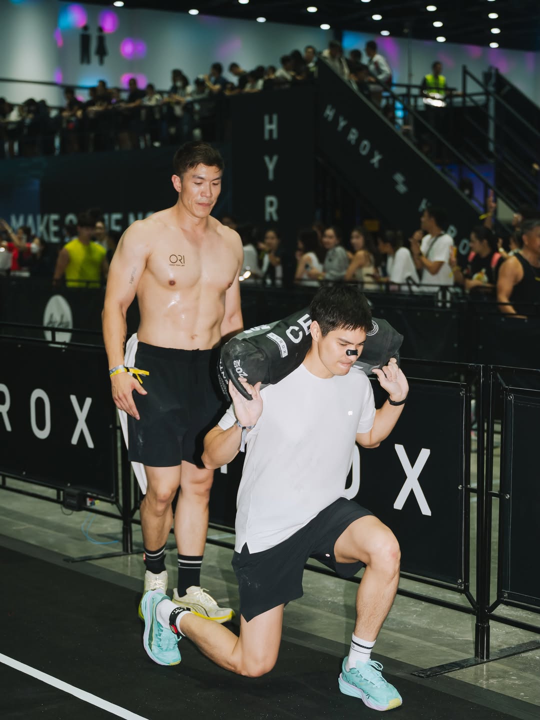 ไมค์ - ภัทรเดช สงวนความดี