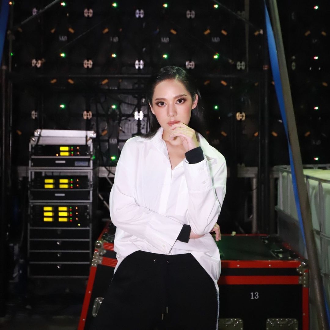 ทับทิม - อัญรินทร์ ธีราธนันพัฒน์