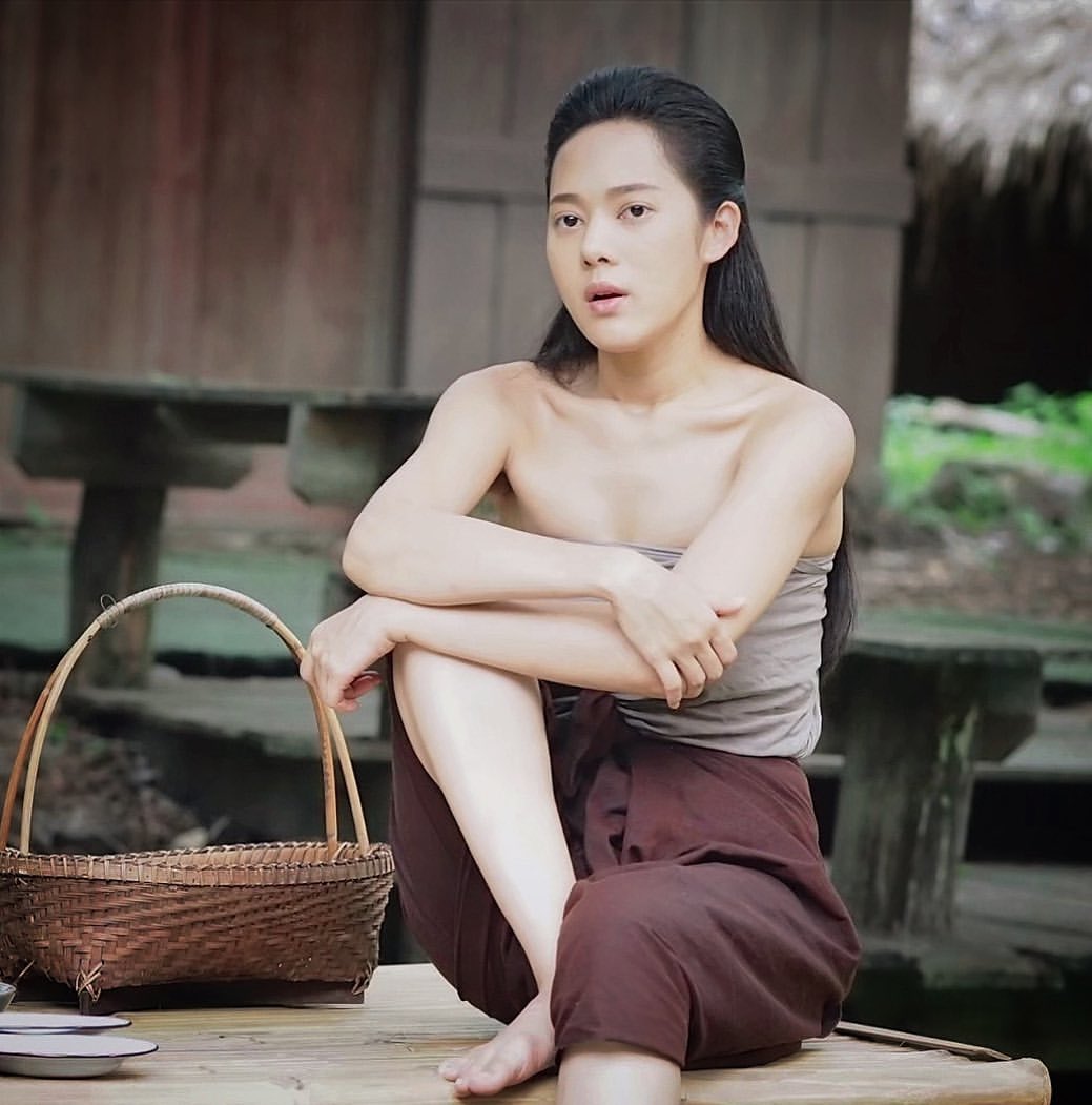 ทับทิม - อัญรินทร์ ธีราธนันพัฒน์