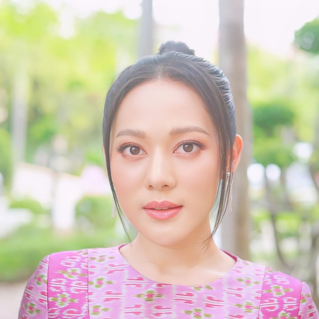 ทับทิม - อัญรินทร์ ธีราธนันพัฒน์