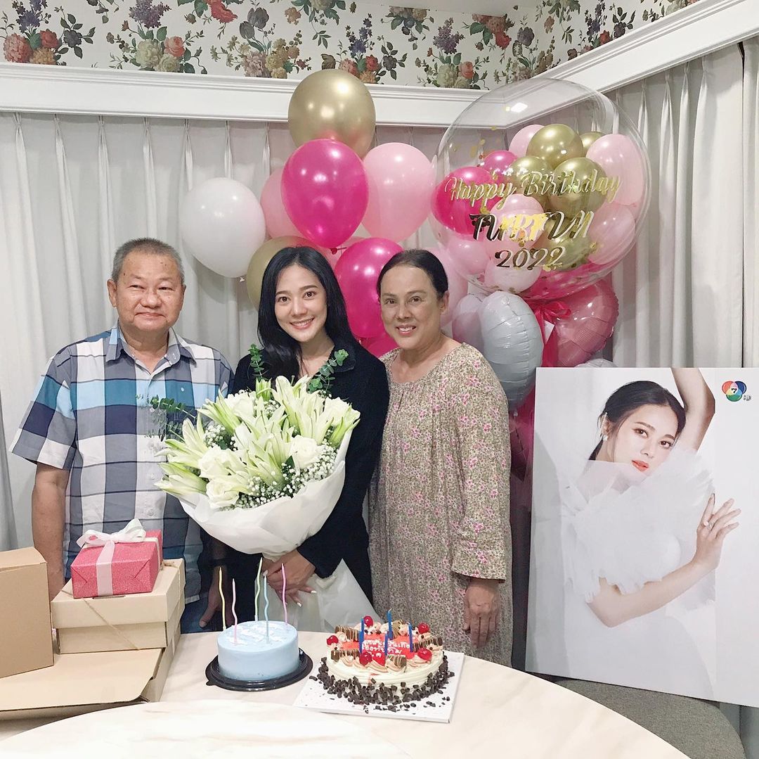 ทับทิม - อัญรินทร์ ธีราธนันพัฒน์