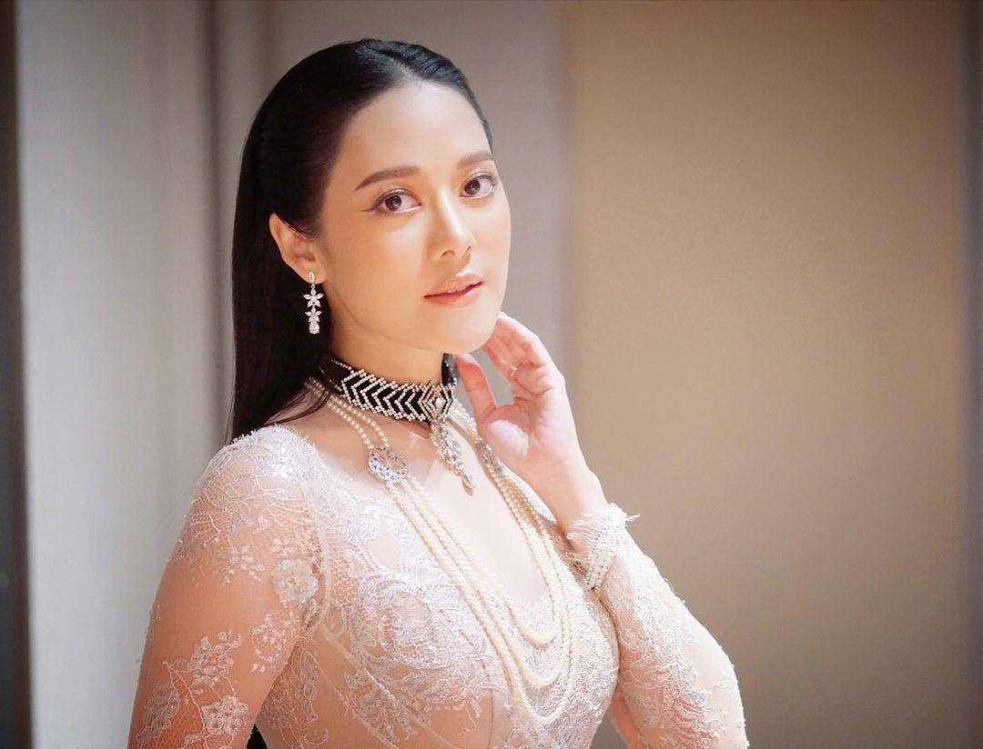 ทับทิม - อัญรินทร์ ธีราธนันพัฒน์