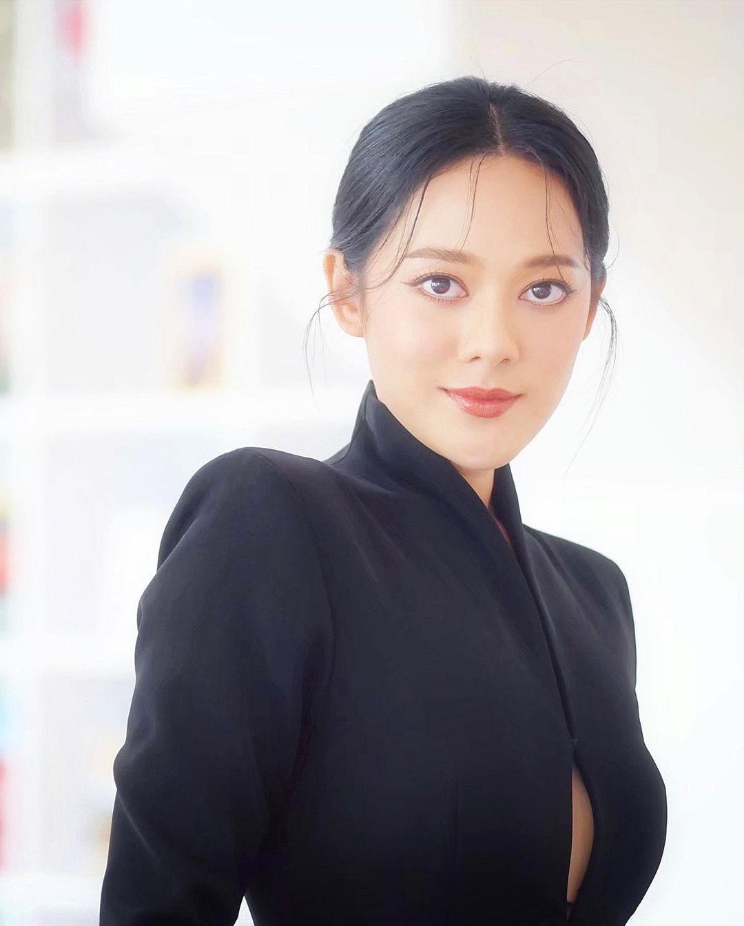 ทับทิม - อัญรินทร์ ธีราธนันพัฒน์
