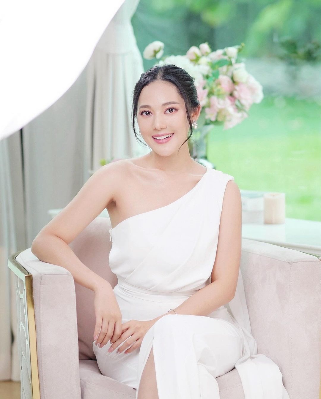 ทับทิม - อัญรินทร์ ธีราธนันพัฒน์