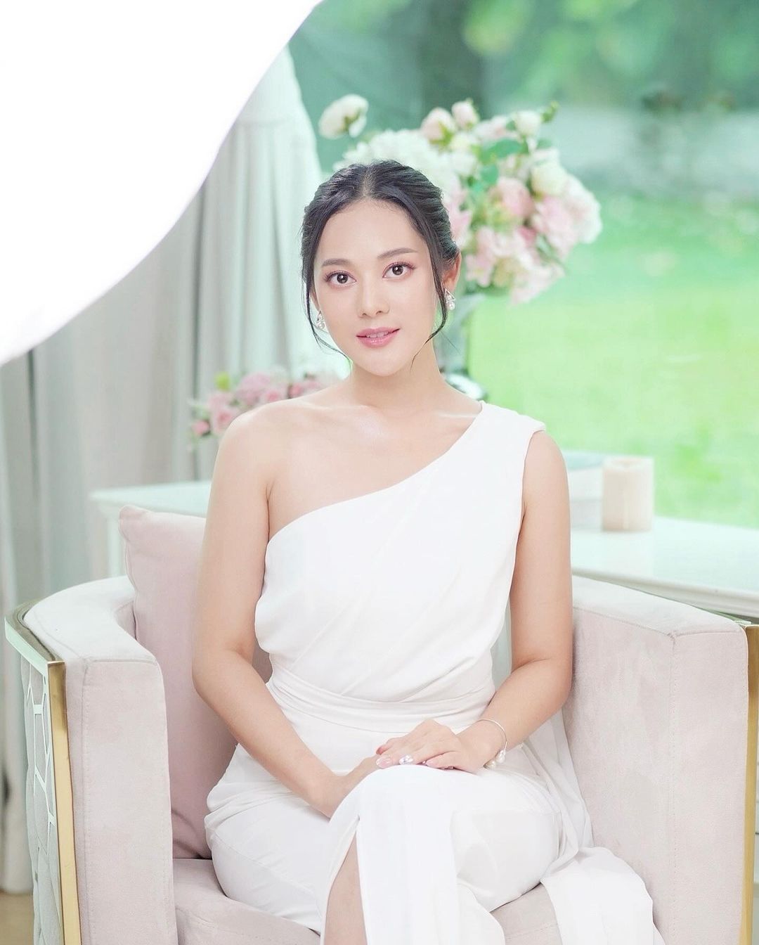 ทับทิม - อัญรินทร์ ธีราธนันพัฒน์