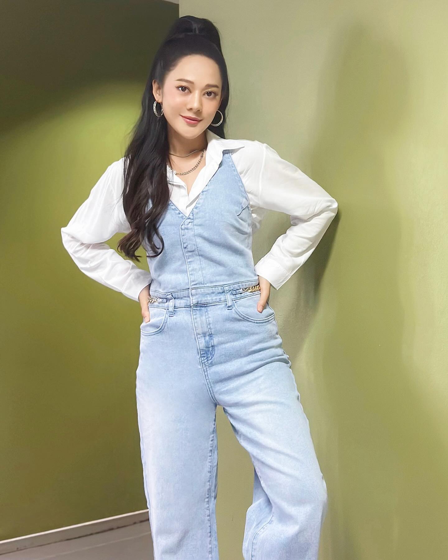 ทับทิม - อัญรินทร์ ธีราธนันพัฒน์