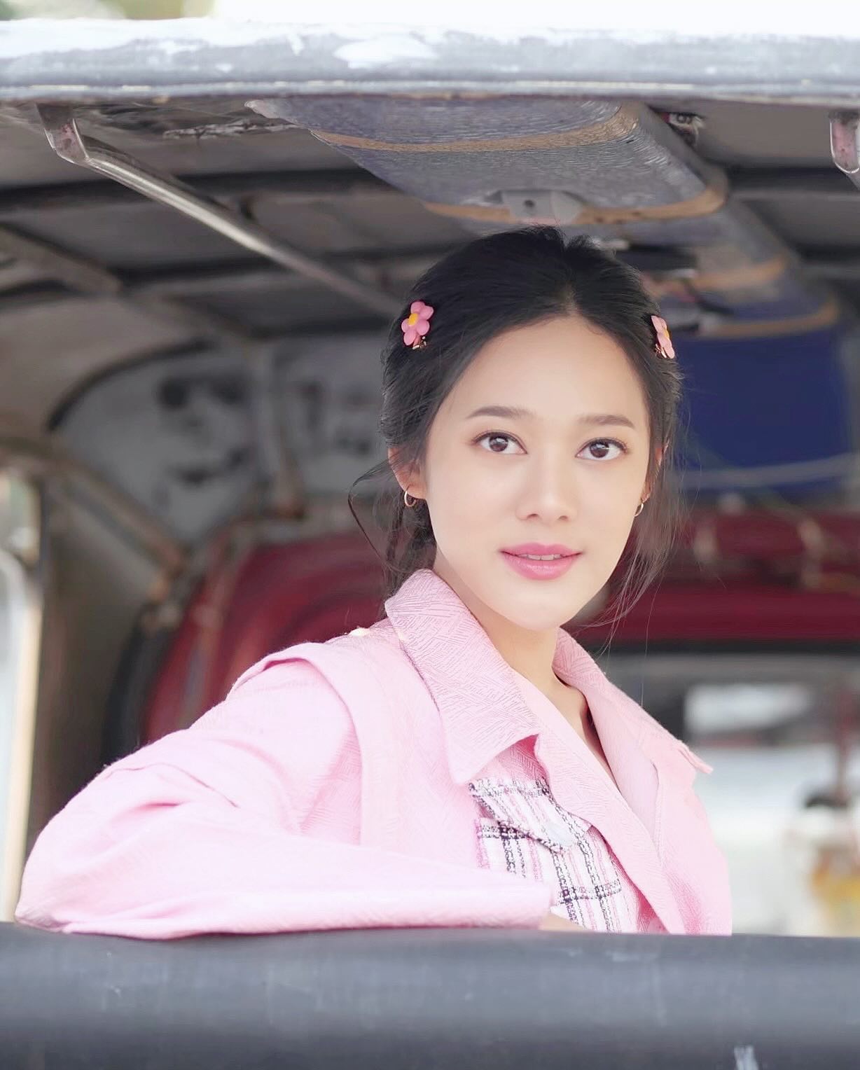 ทับทิม - อัญรินทร์ ธีราธนันพัฒน์