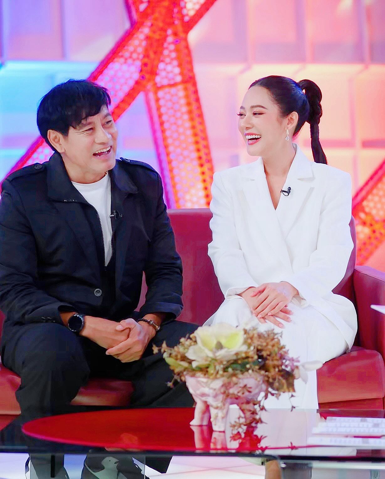 ทับทิม - อัญรินทร์ ธีราธนันพัฒน์