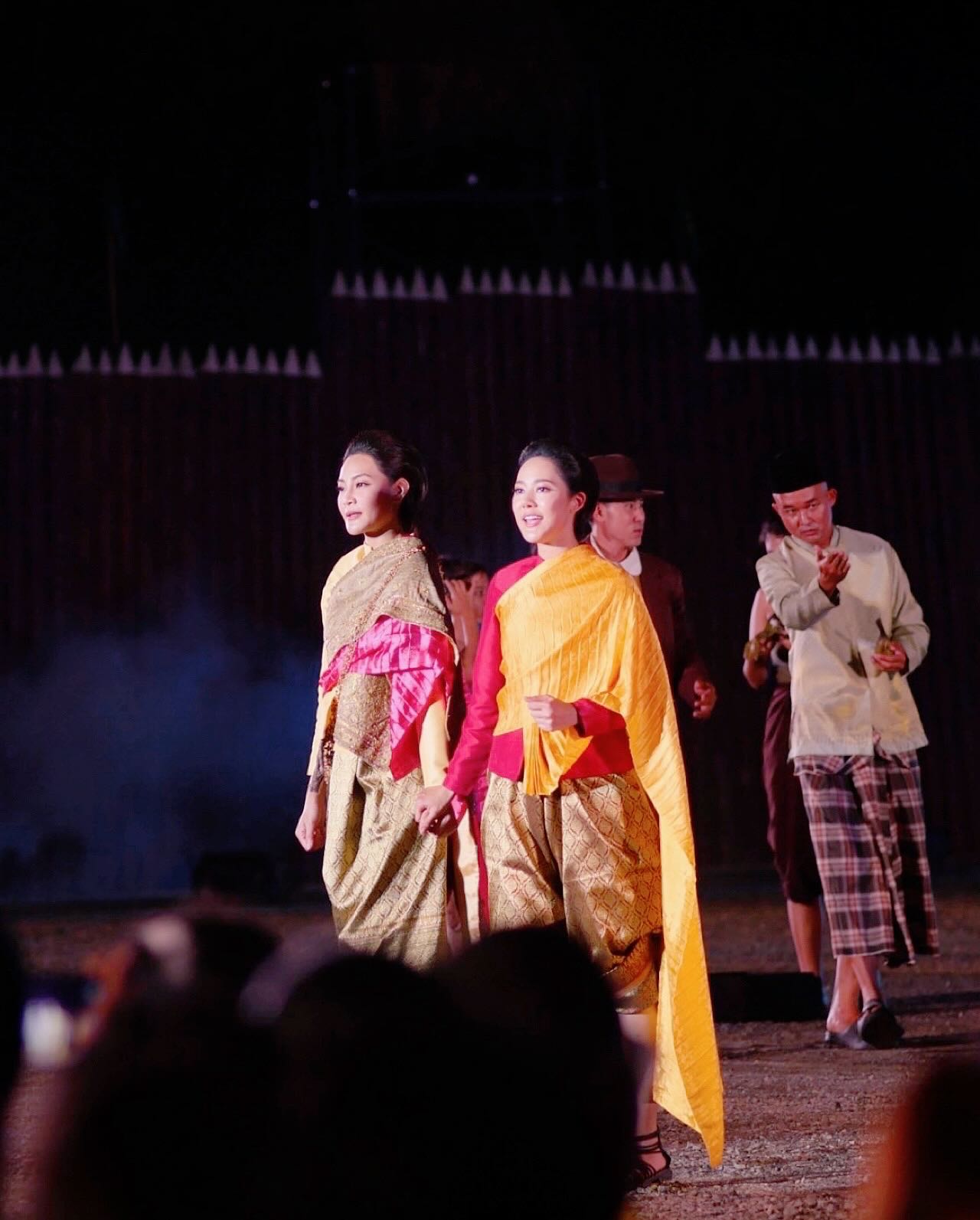 ทับทิม - อัญรินทร์ ธีราธนันพัฒน์