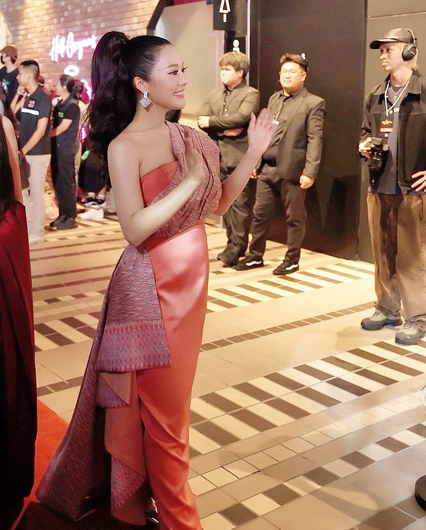 ทับทิม - อัญรินทร์ ธีราธนันพัฒน์