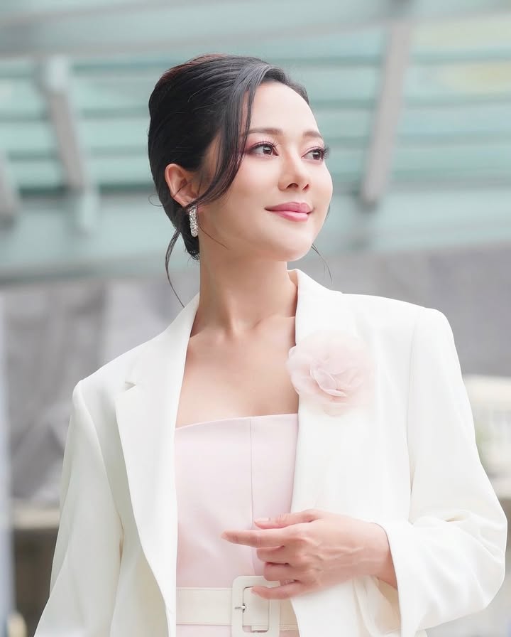 ทับทิม - อัญรินทร์ ธีราธนันพัฒน์