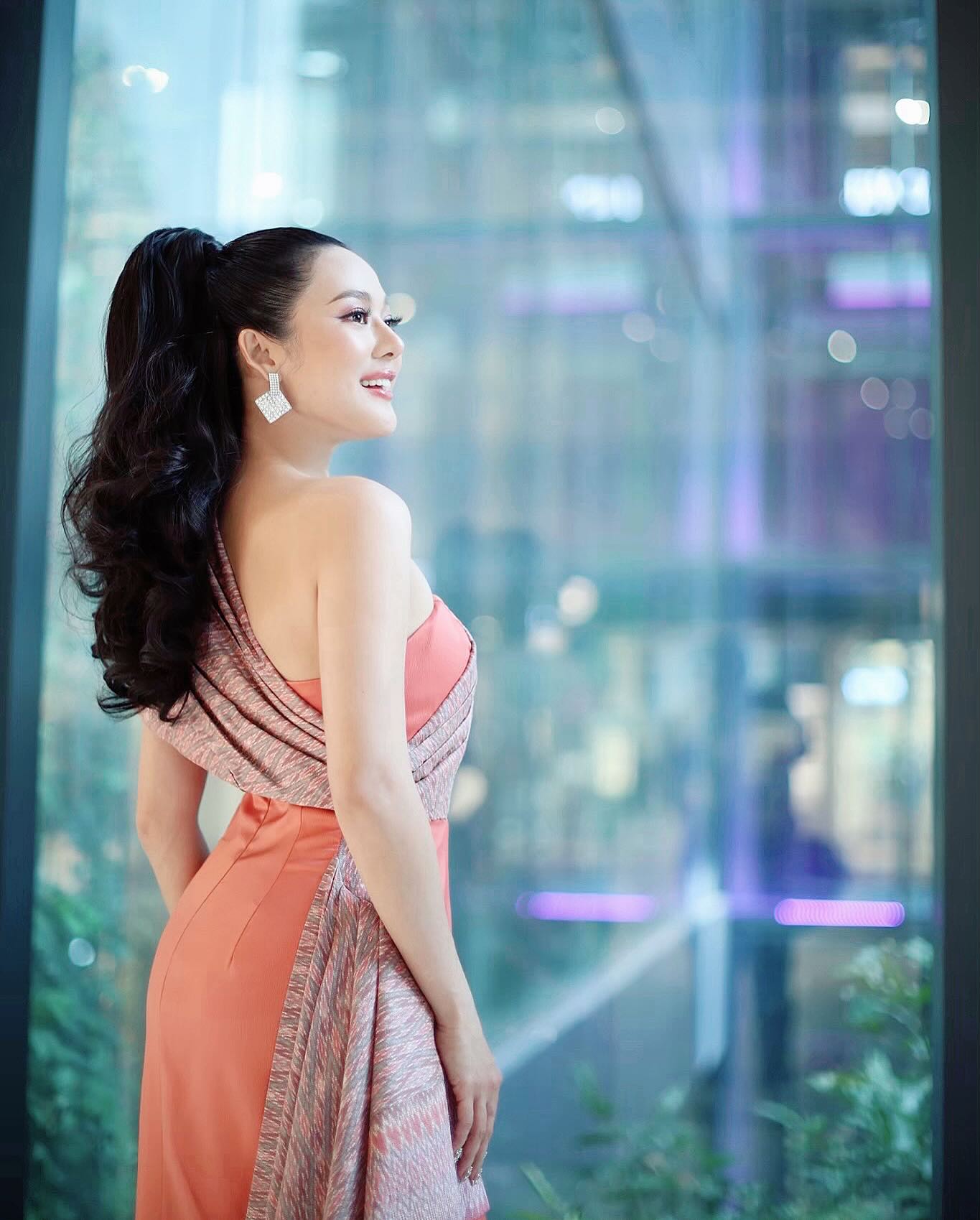 ทับทิม - อัญรินทร์ ธีราธนันพัฒน์