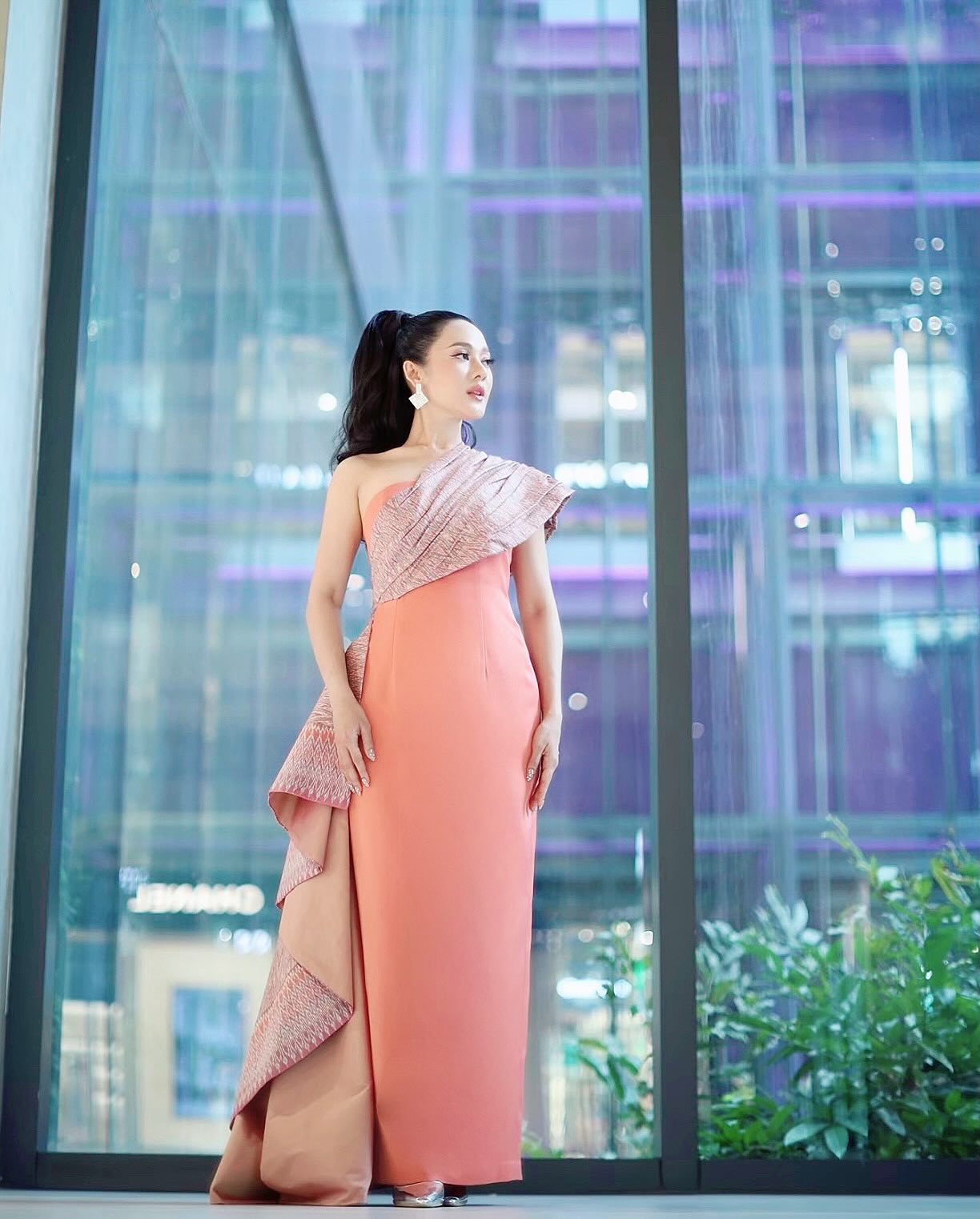 ทับทิม - อัญรินทร์ ธีราธนันพัฒน์