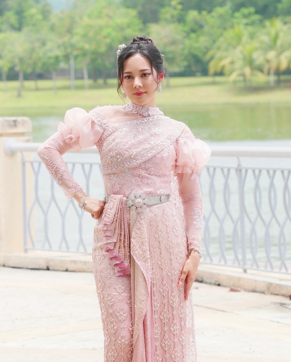 ทับทิม - อัญรินทร์ ธีราธนันพัฒน์