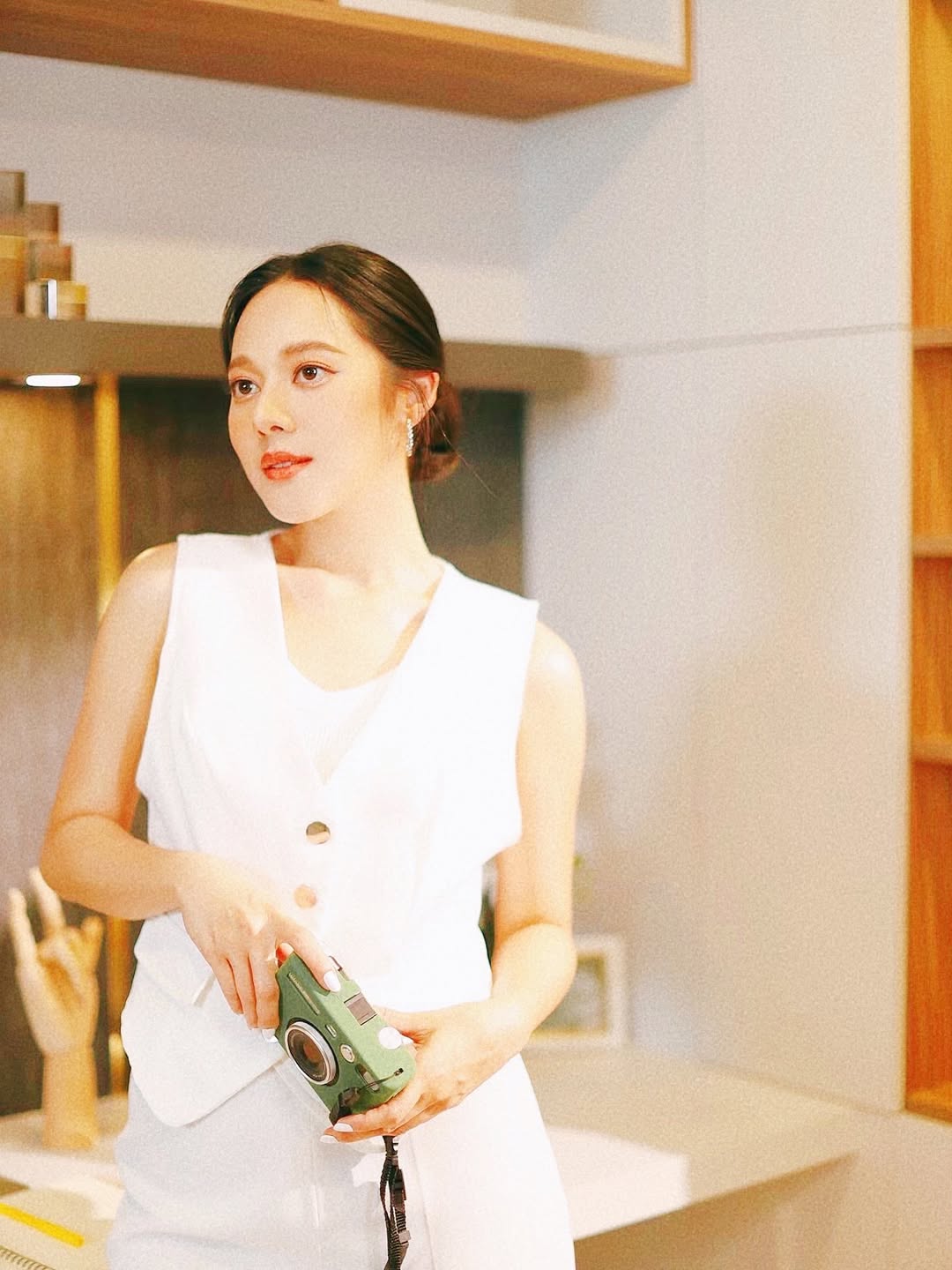 ทับทิม - อัญรินทร์ ธีราธนันพัฒน์