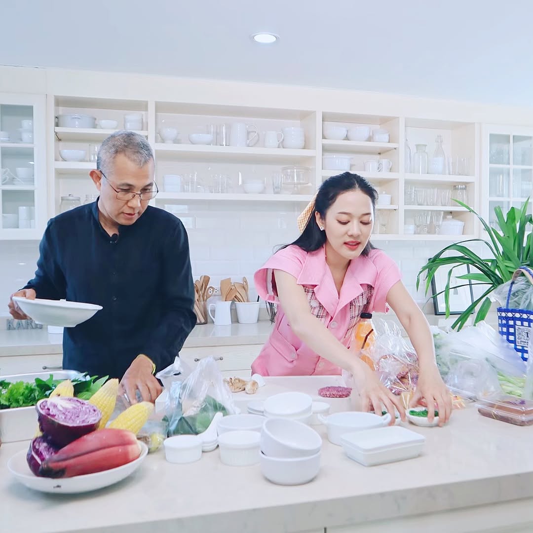 ทับทิม - อัญรินทร์ ธีราธนันพัฒน์