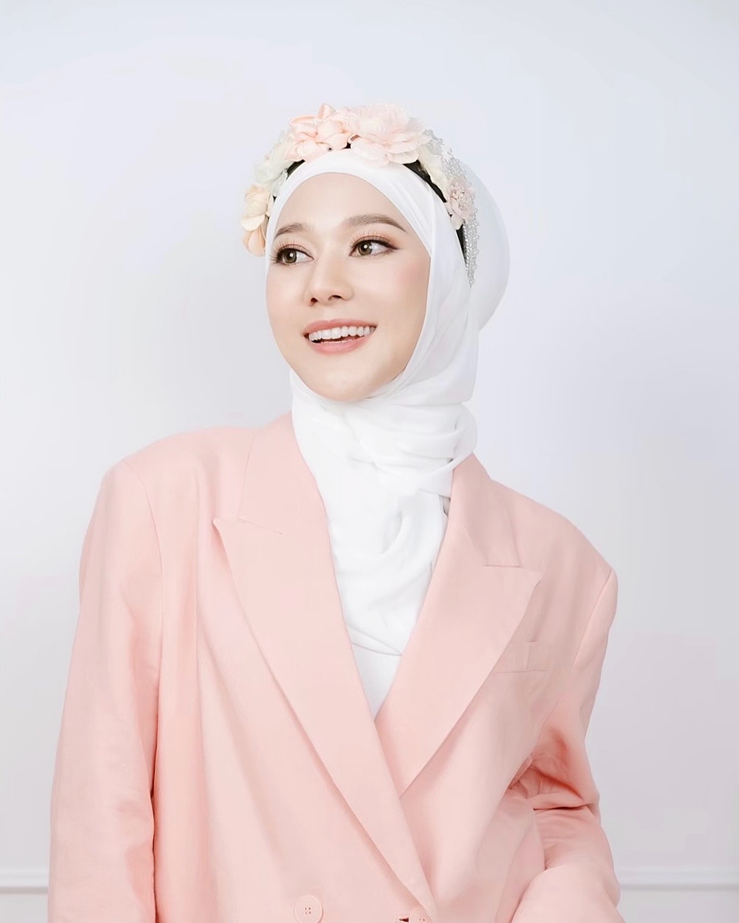 ทับทิม - อัญรินทร์ ธีราธนันพัฒน์