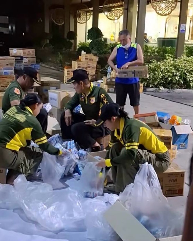 ทับทิม - อัญรินทร์ ธีราธนันพัฒน์