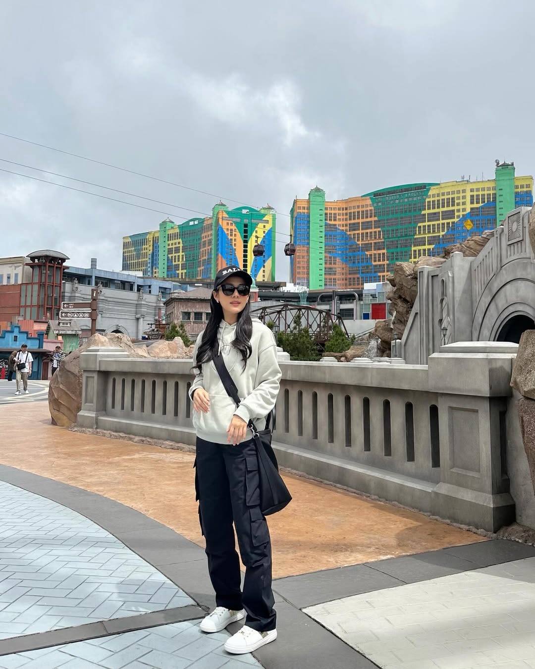 ทับทิม - อัญรินทร์ ธีราธนันพัฒน์