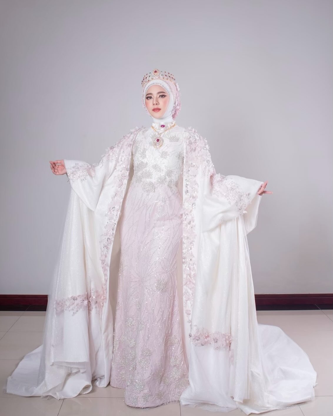 ทับทิม - อัญรินทร์ ธีราธนันพัฒน์