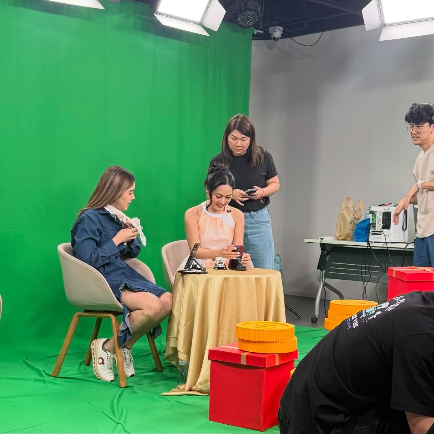 ทับทิม - อัญรินทร์ ธีราธนันพัฒน์