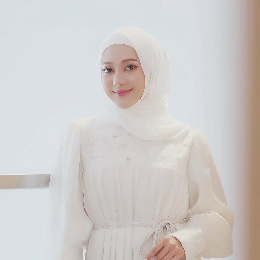 ทับทิม - อัญรินทร์ ธีราธนันพัฒน์