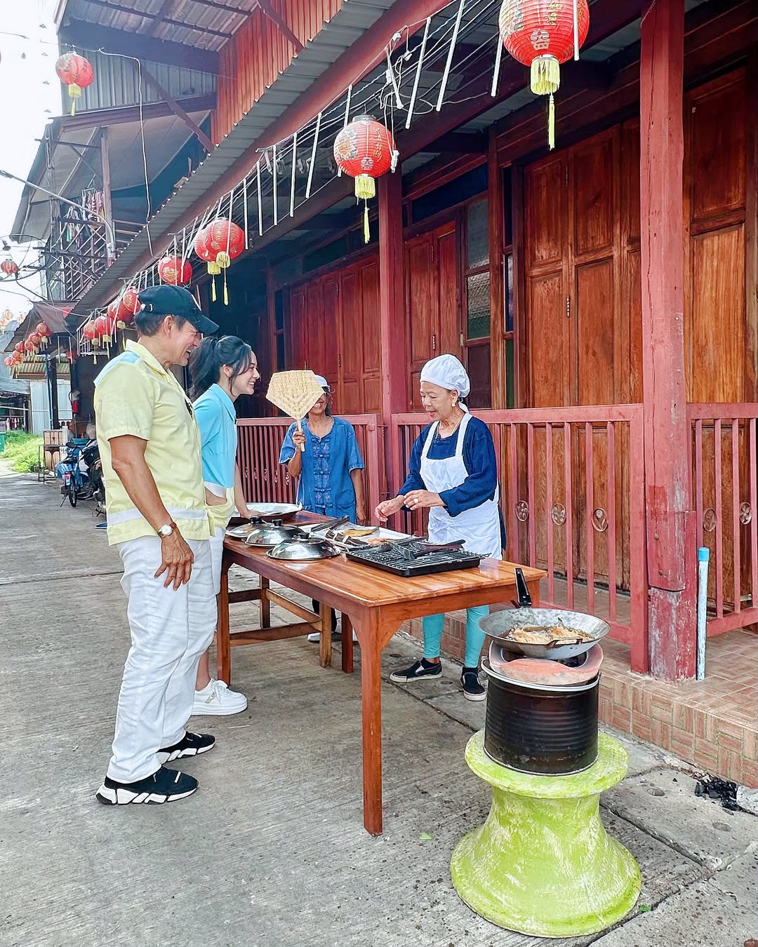 ทับทิม - อัญรินทร์ ธีราธนันพัฒน์