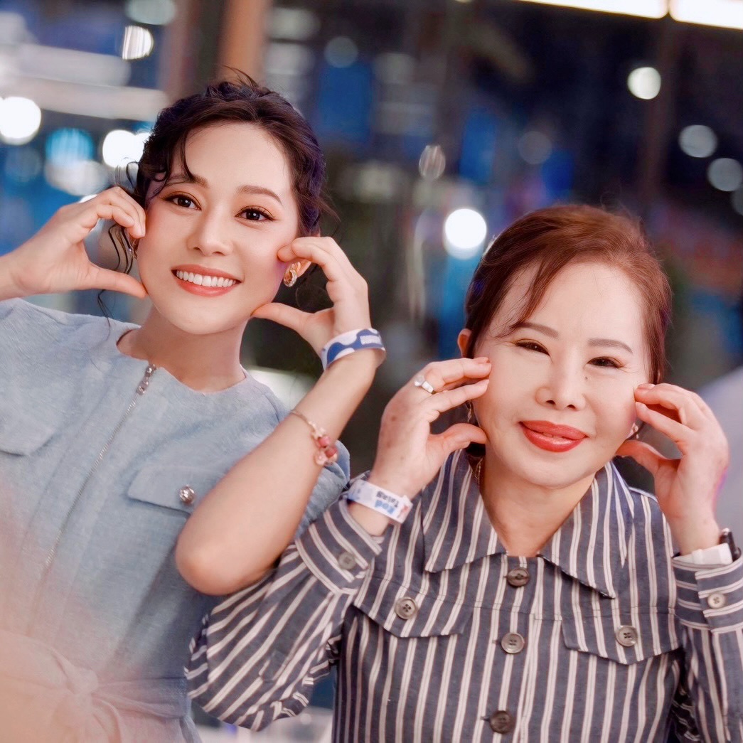 ทับทิม - อัญรินทร์ ธีราธนันพัฒน์