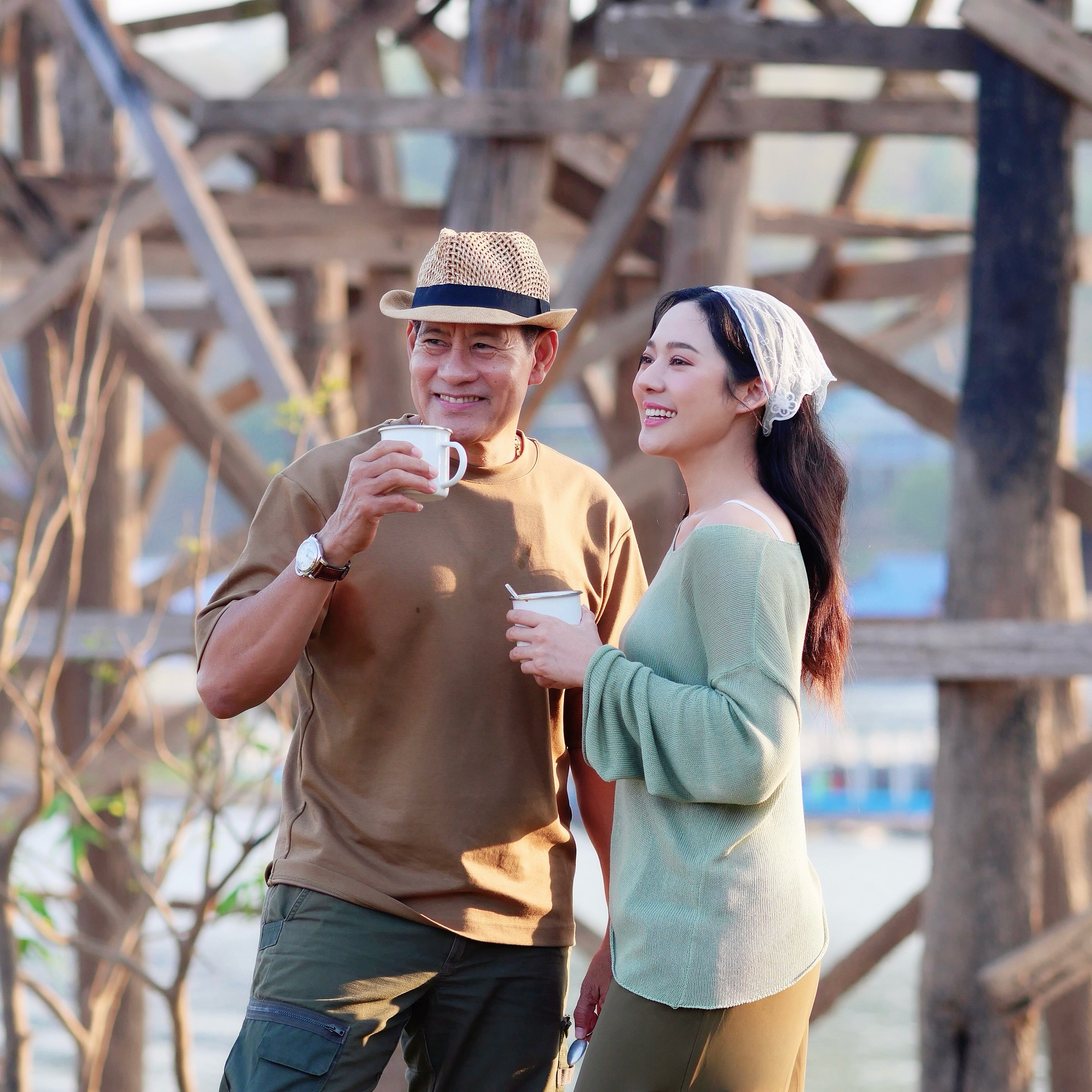 ทับทิม - อัญรินทร์ ธีราธนันพัฒน์