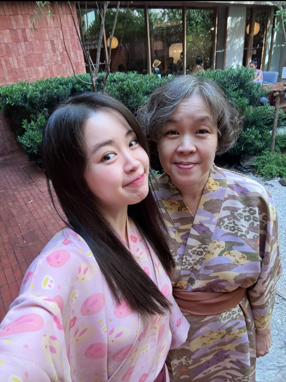 เซียงเซียง - พรสรวง รวยรื่น