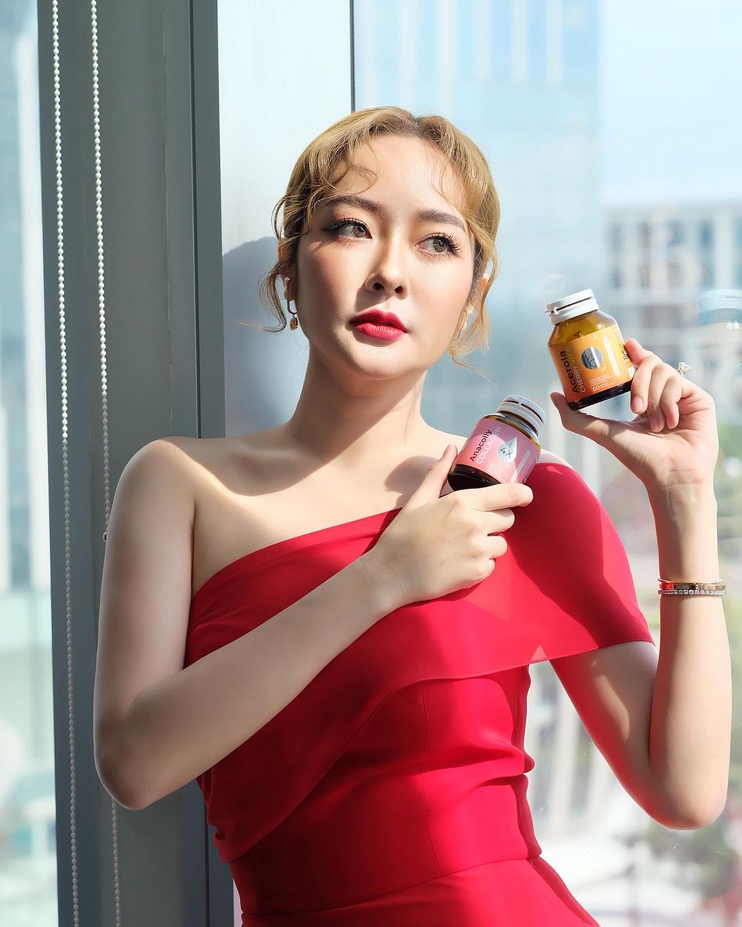แก้มบุ๋ม - ปรียาดา สิทธาไชย