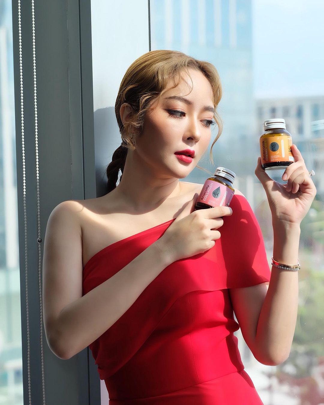 แก้มบุ๋ม - ปรียาดา สิทธาไชย