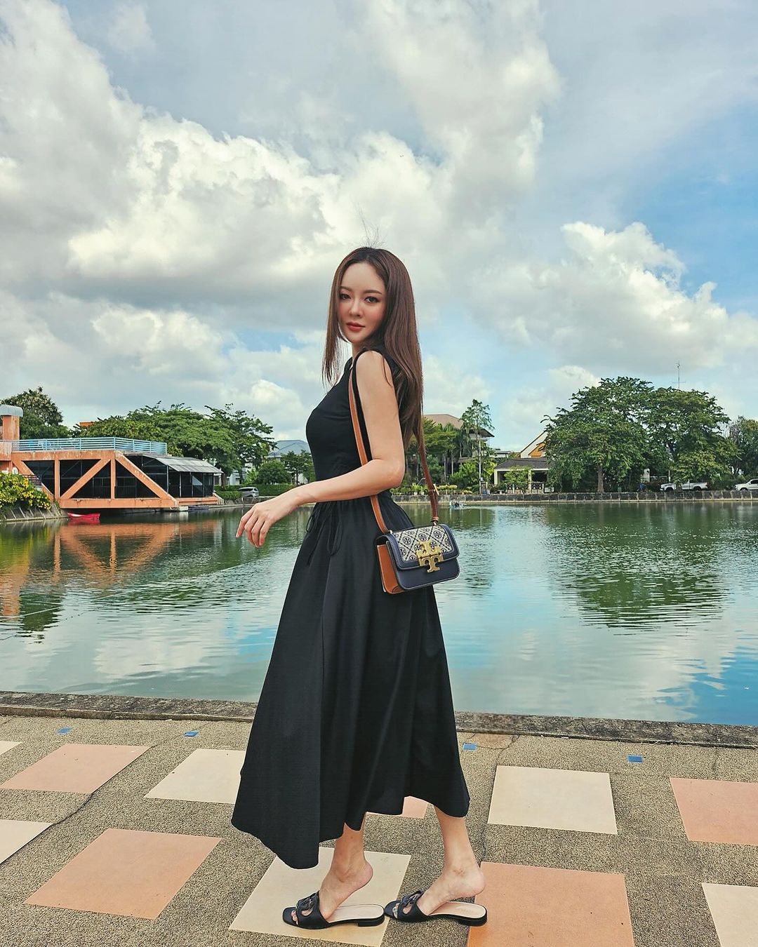 แก้มบุ๋ม - ปรียาดา สิทธาไชย