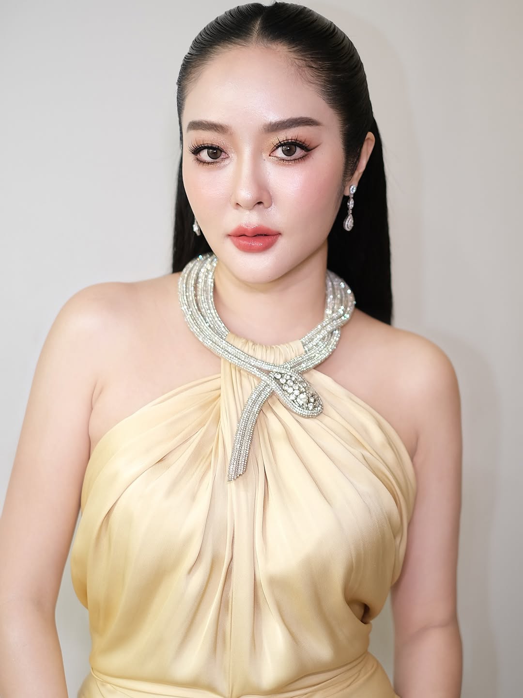 แก้มบุ๋ม - ปรียาดา สิทธาไชย