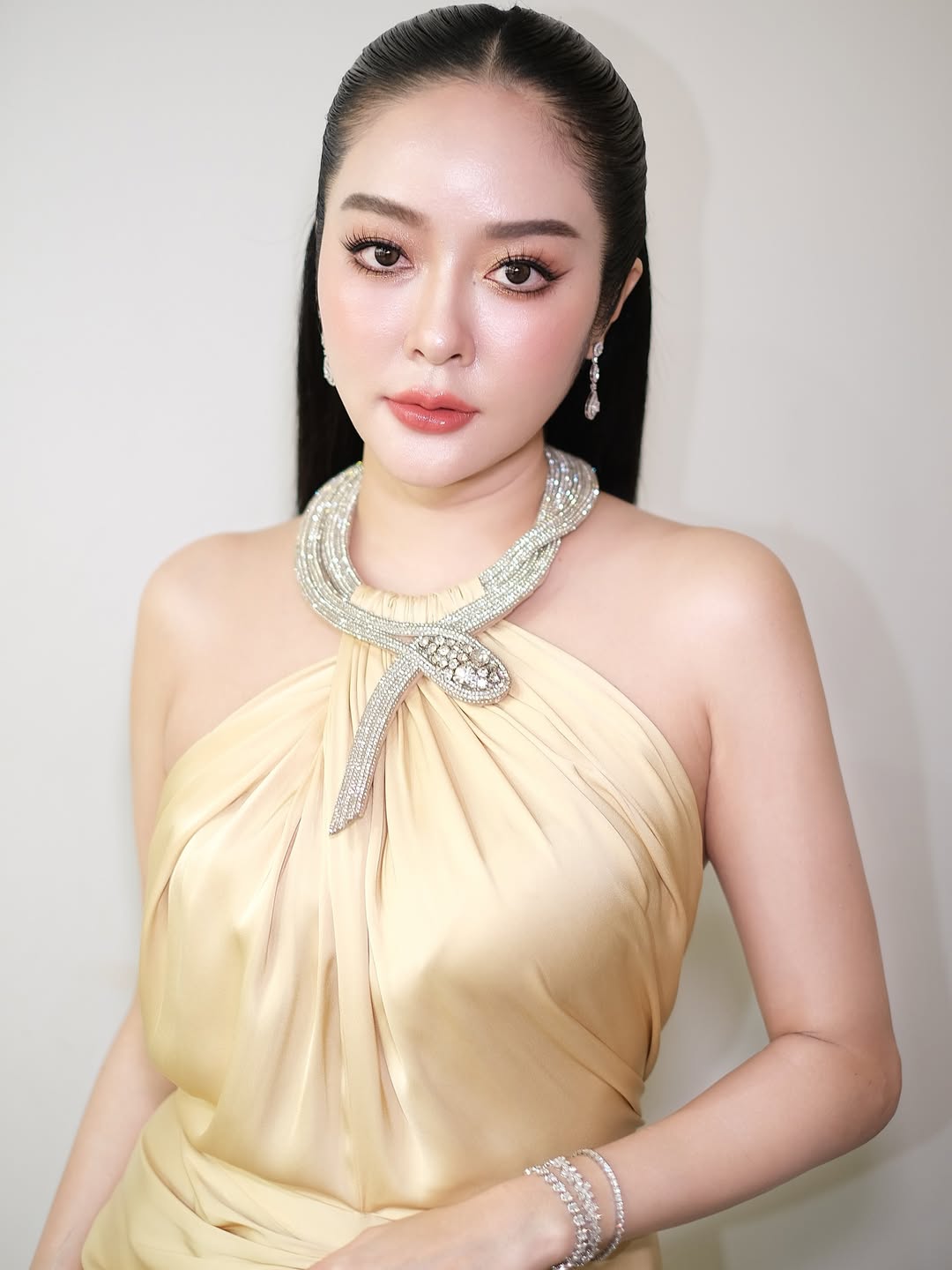 แก้มบุ๋ม - ปรียาดา สิทธาไชย
