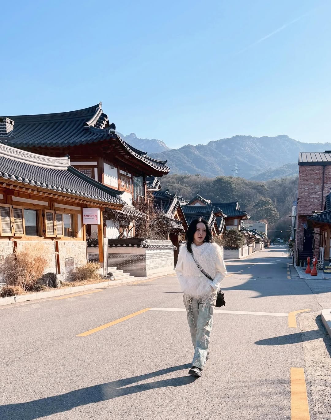 แก้มบุ๋ม - ปรียาดา สิทธาไชย