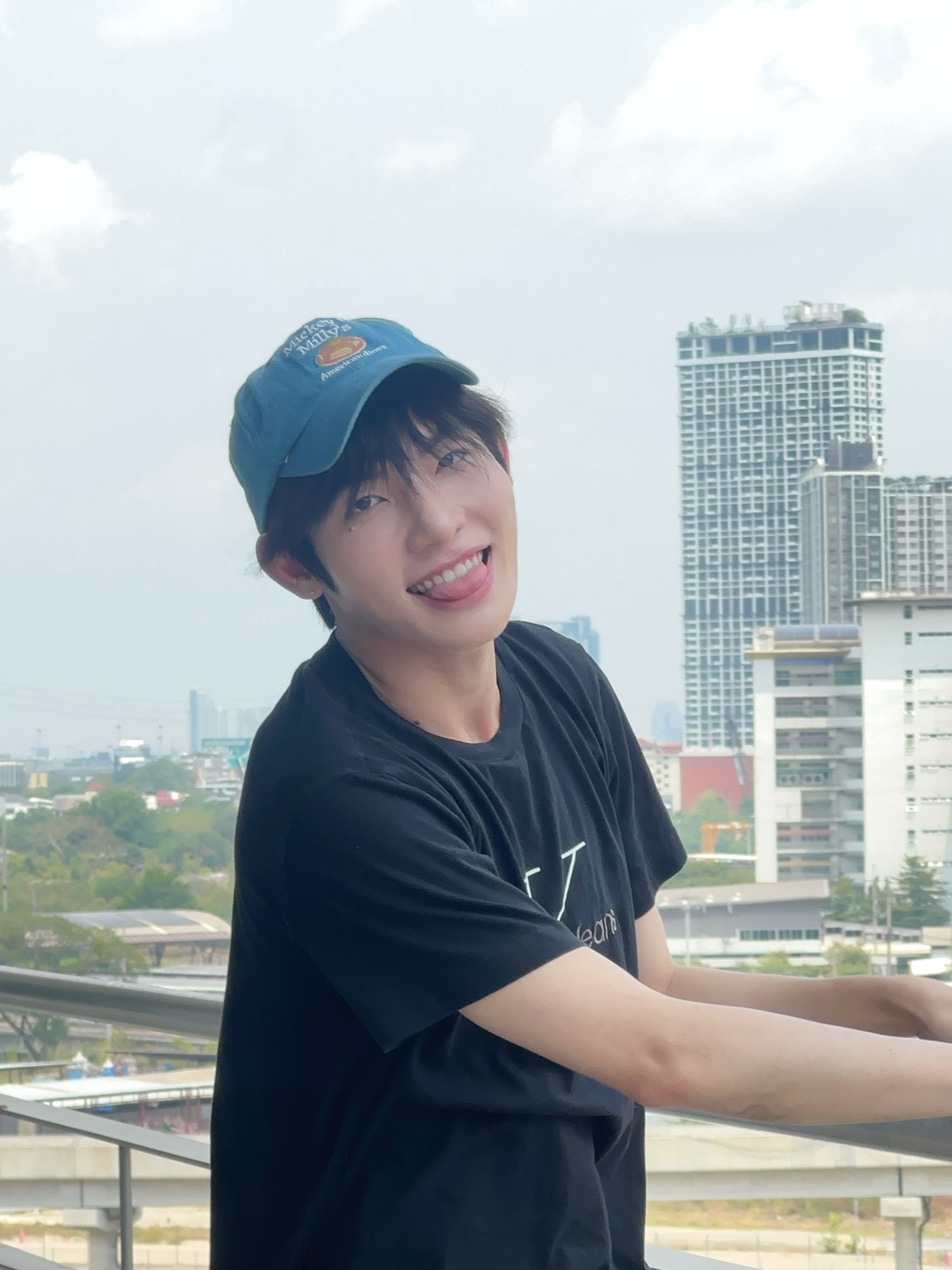 มิน - ธนกฤต ยิ่งวัฒนกุล