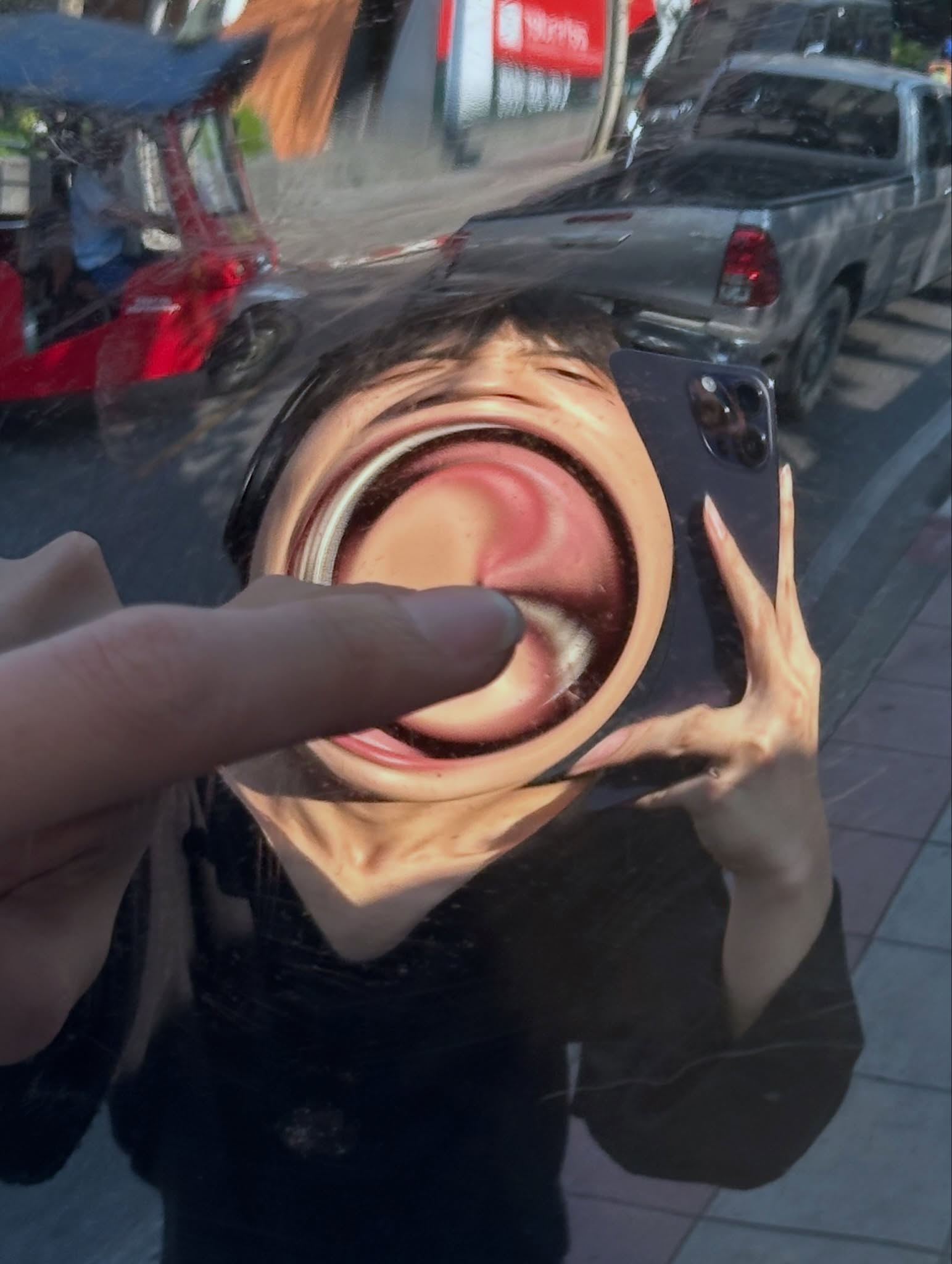 มิน - ธนกฤต ยิ่งวัฒนกุล