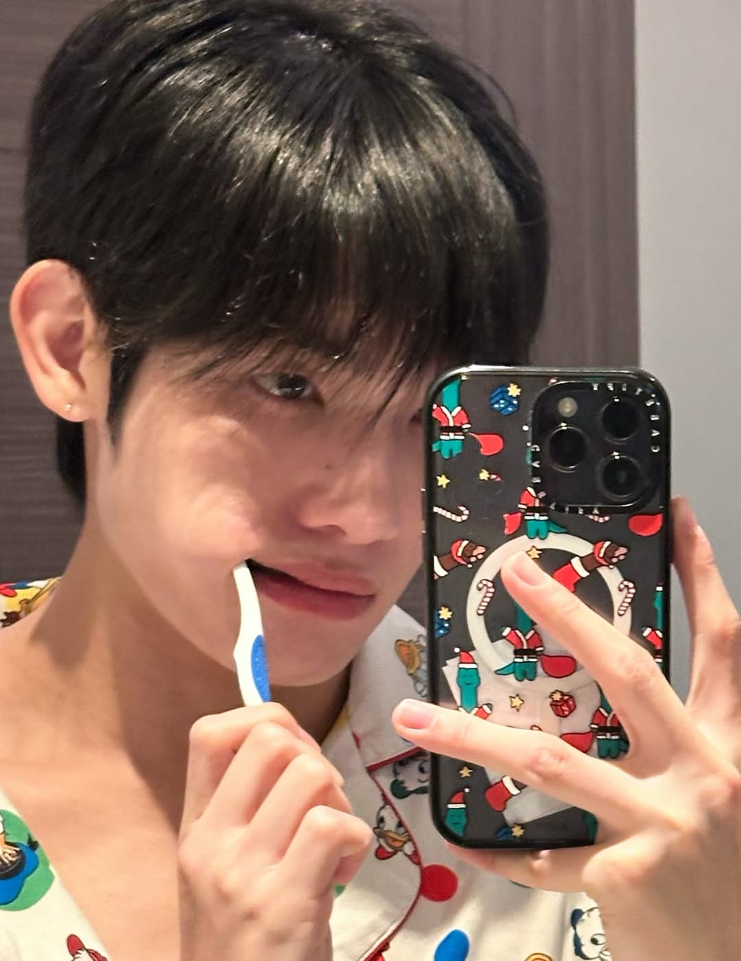 มิน - ธนกฤต ยิ่งวัฒนกุล