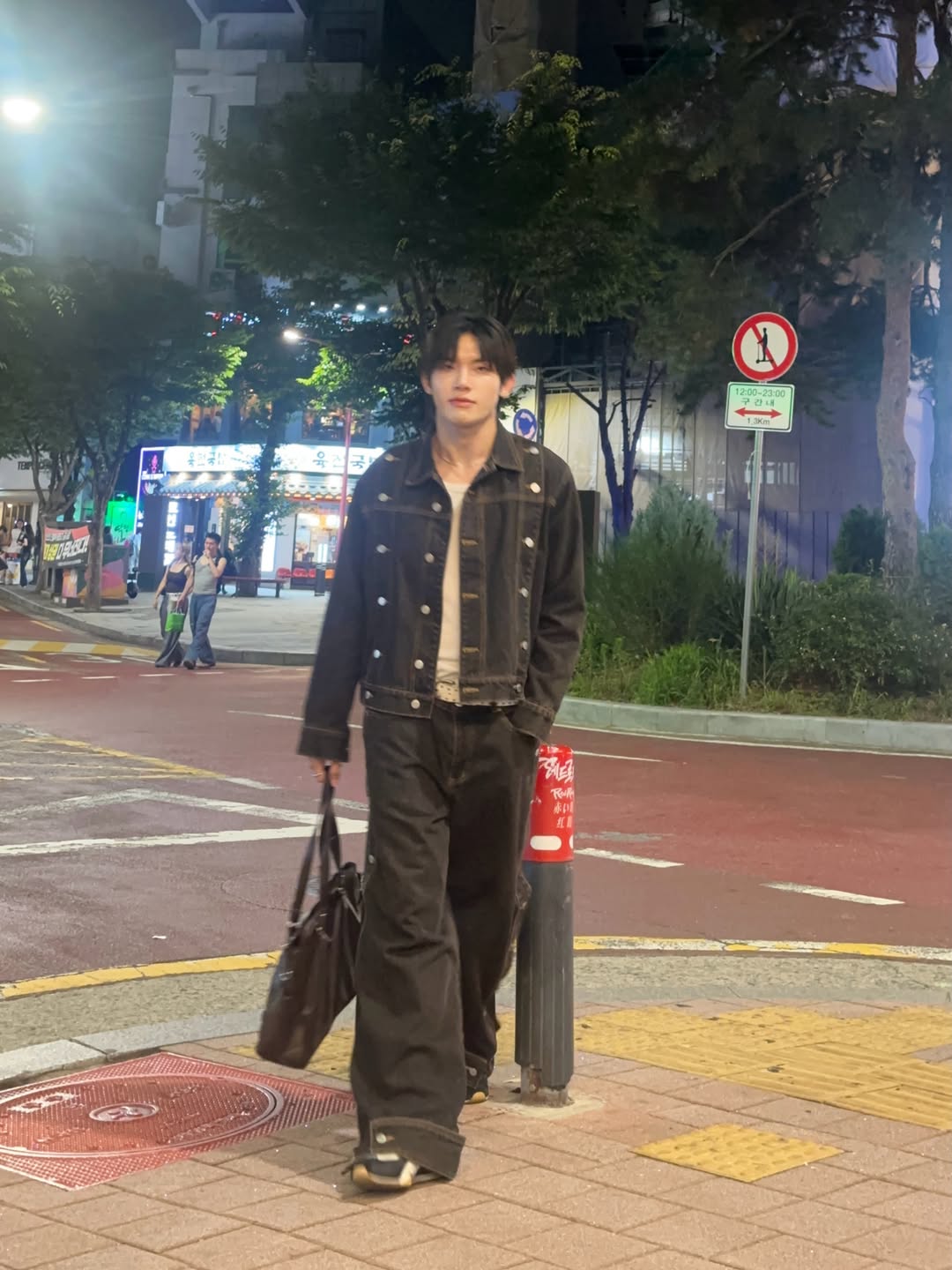 มิน - ธนกฤต ยิ่งวัฒนกุล