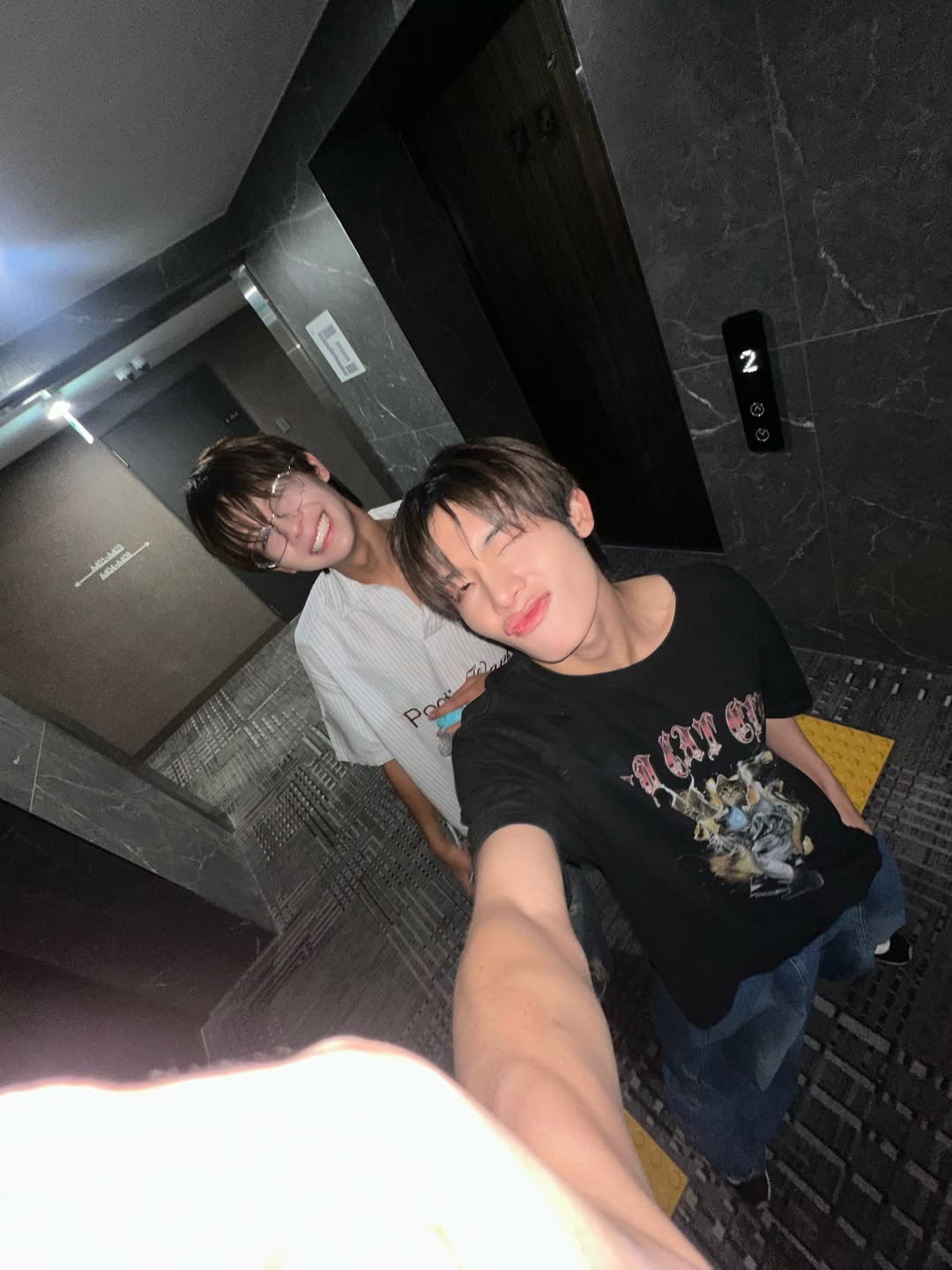 มิน - ธนกฤต ยิ่งวัฒนกุล