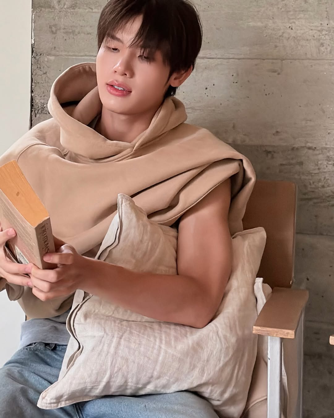 มิน - ธนกฤต ยิ่งวัฒนกุล