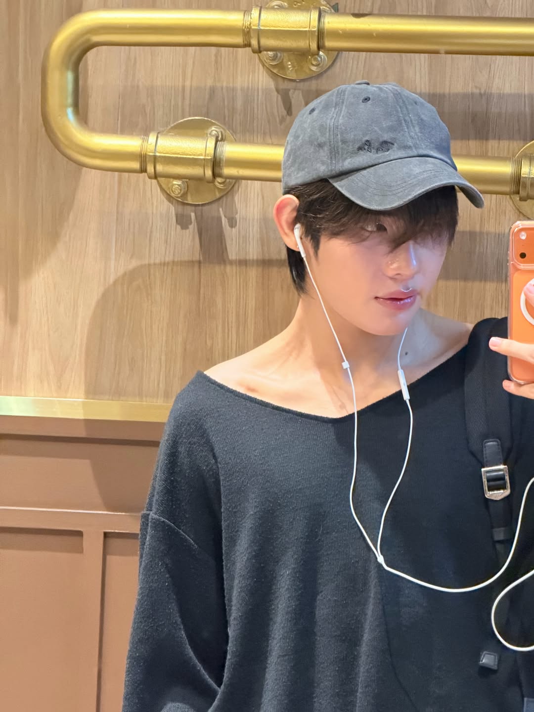 มิน - ธนกฤต ยิ่งวัฒนกุล