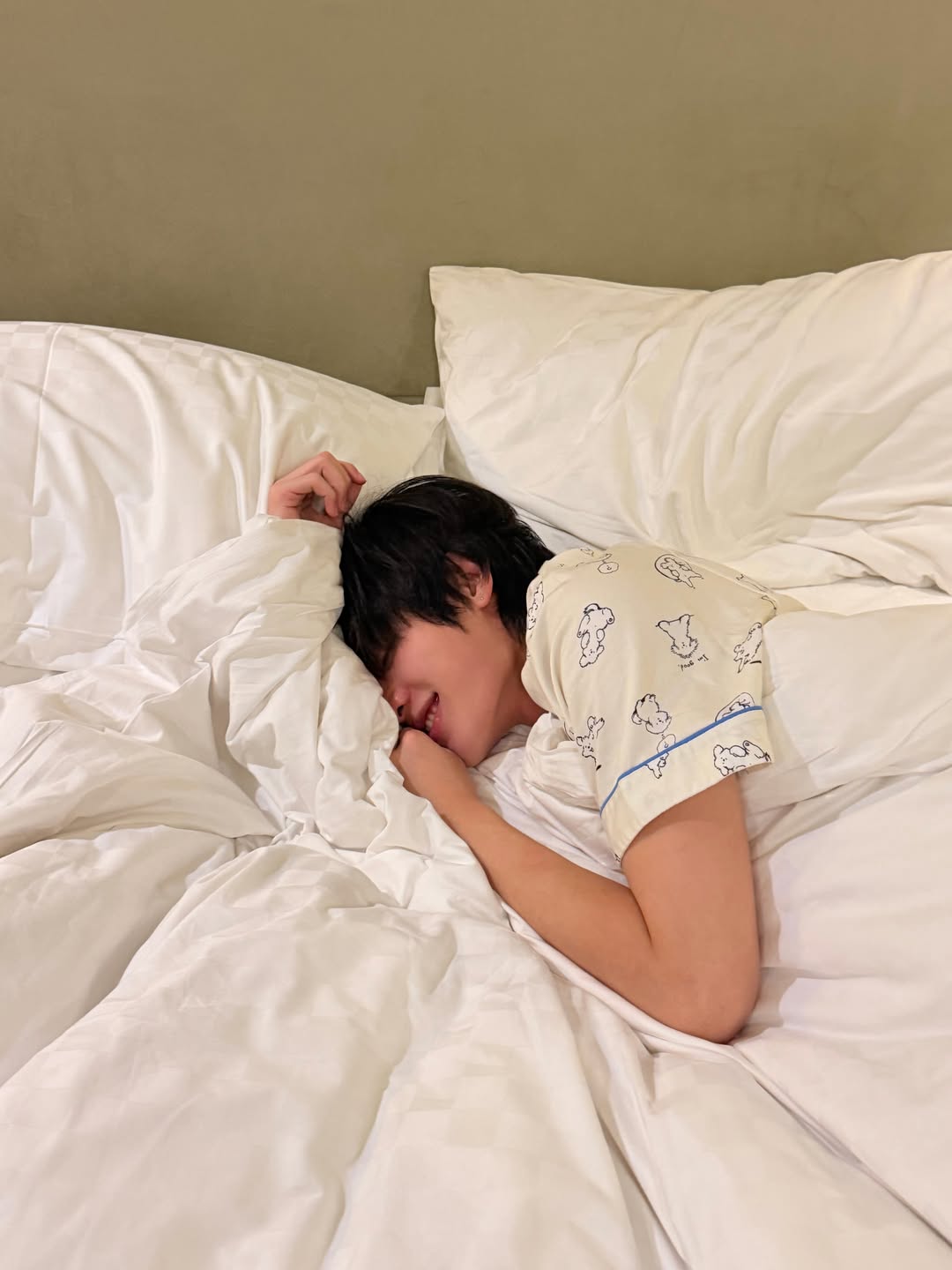 มิน - ธนกฤต ยิ่งวัฒนกุล