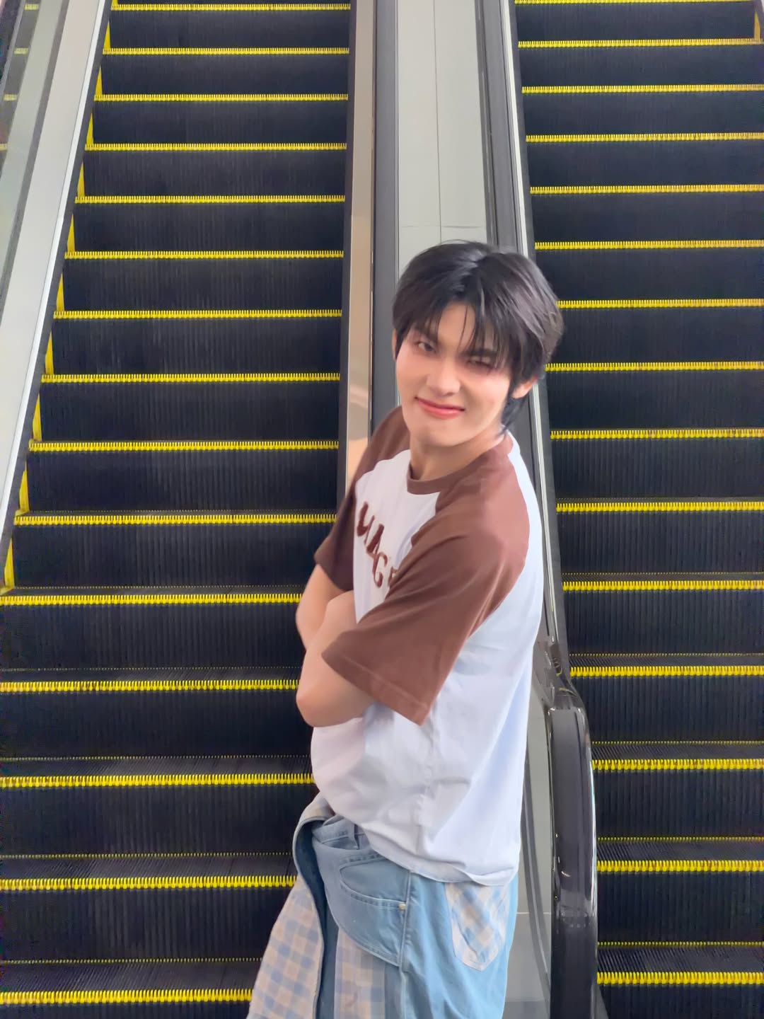 มิน - ธนกฤต ยิ่งวัฒนกุล