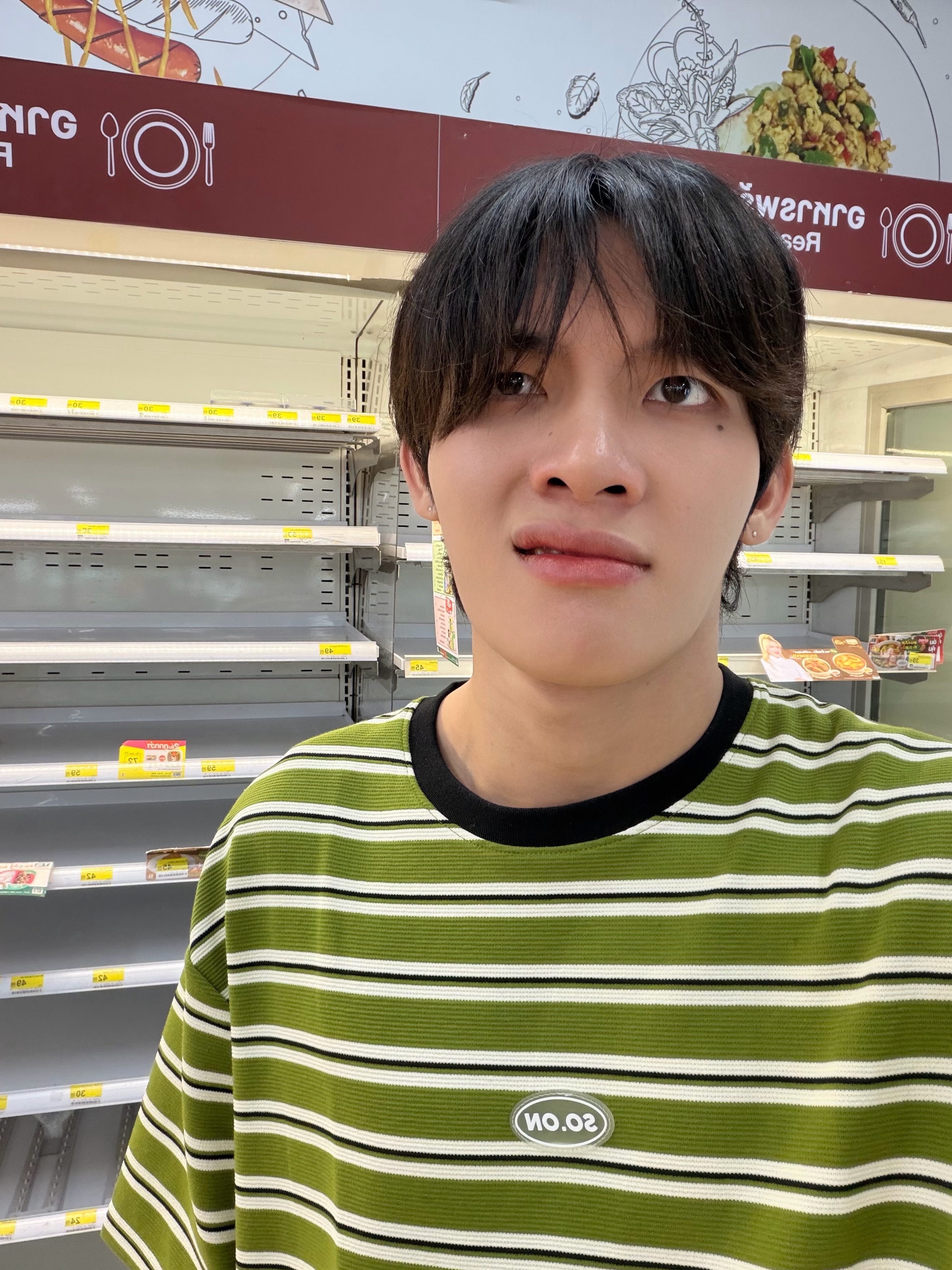 มิน - ธนกฤต ยิ่งวัฒนกุล