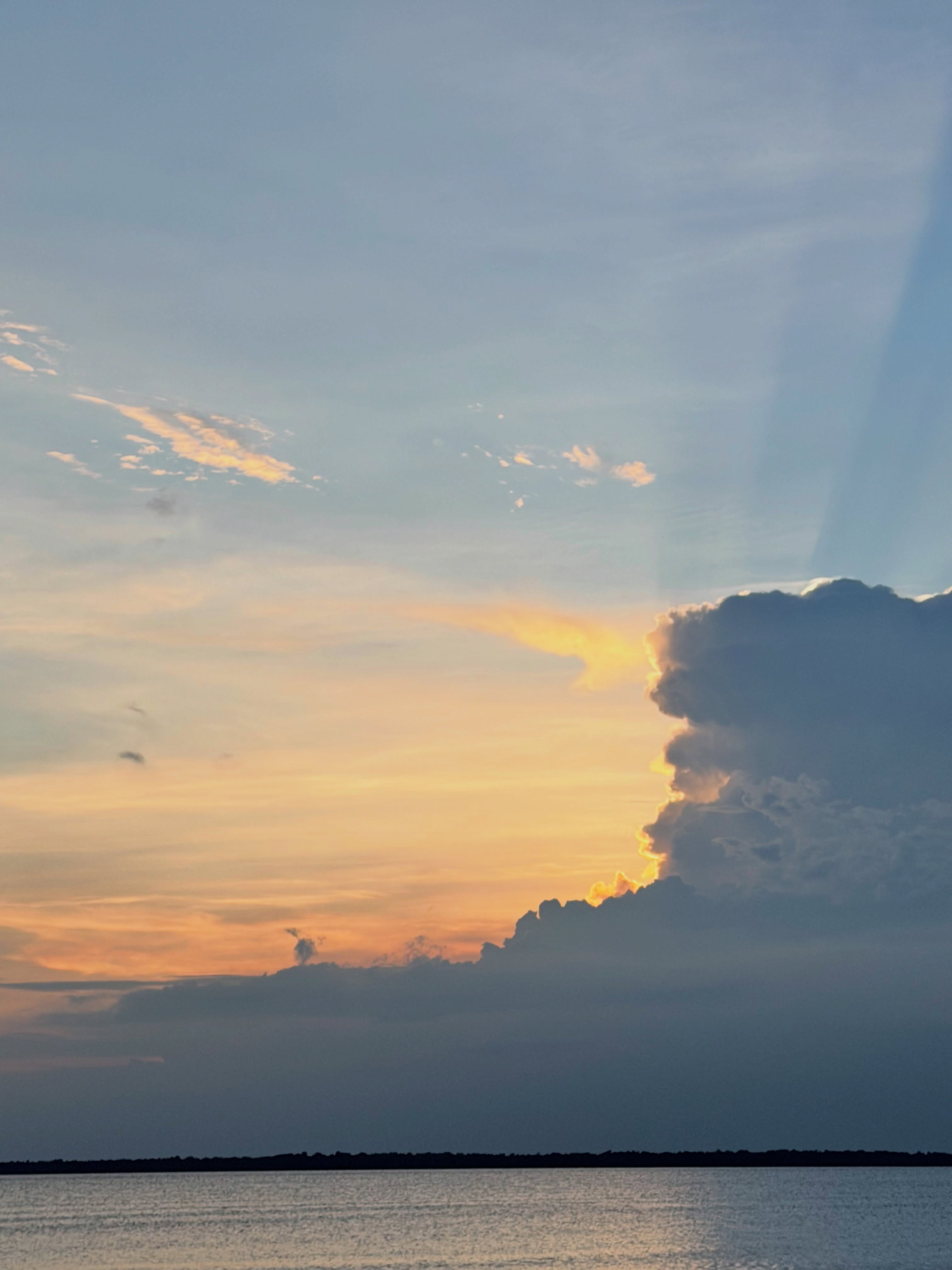 มิน - ธนกฤต ยิ่งวัฒนกุล